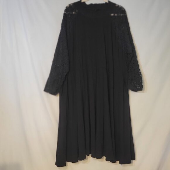 Torrid Black lace and black fabric dress size 5x plus Host Pick - Picture 2 of 4
